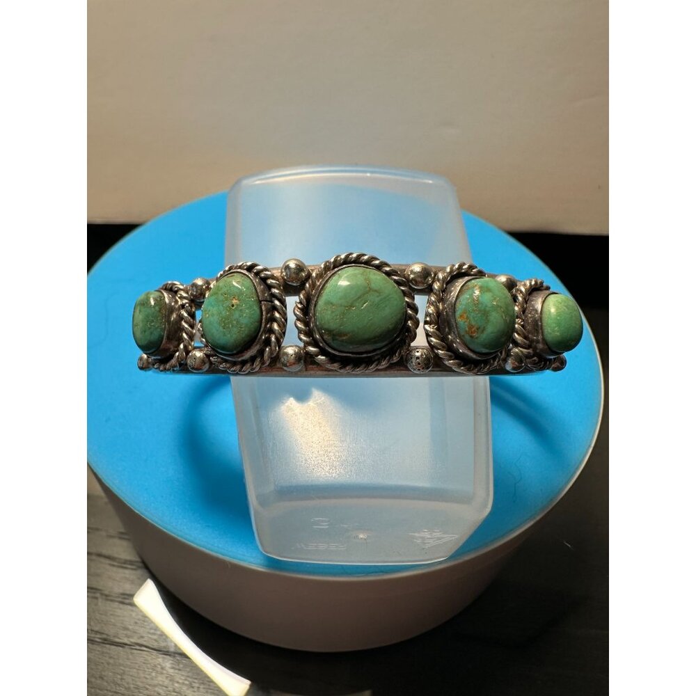 Sterling Silver Turquoise Cuff Bracelet. 31 grams